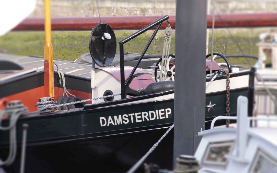 Damsterdiep – Luxury Motorbike